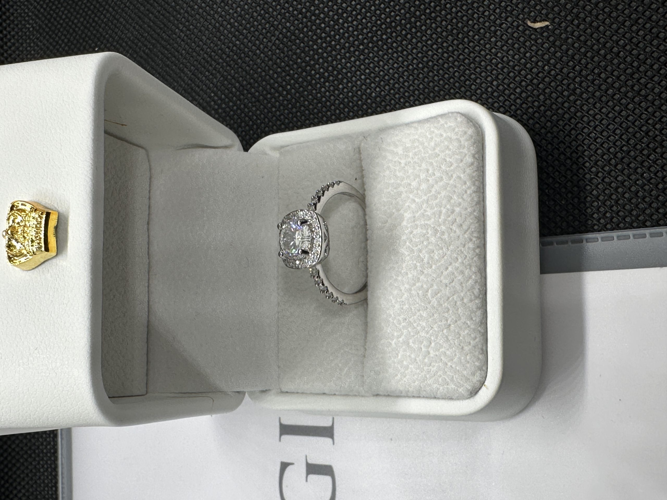 ダイヤモンド指輪 ダイヤモンド シライシ 値引き 天然ダイヤモンド1.01ct GIA鑑定書 AU750指輪