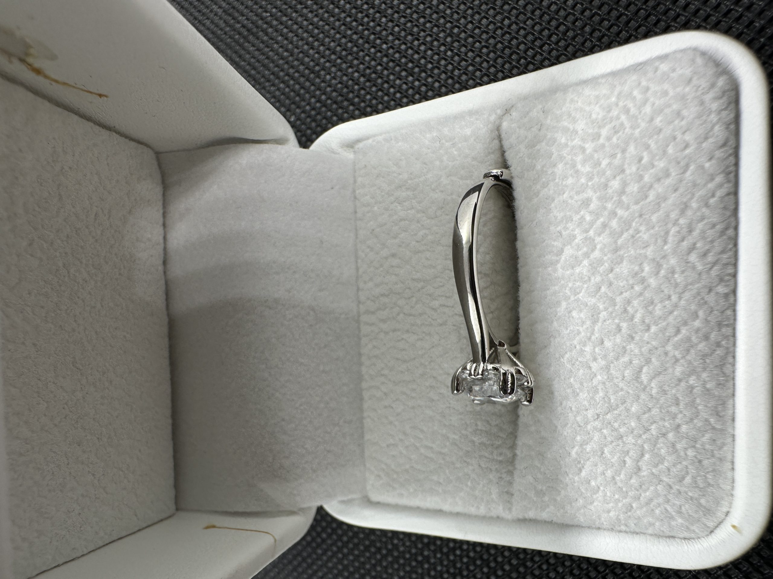 ダイヤモンド指輪 1 カラット 指輪 天然ダイヤモンド1.01ct GIA証明書 AU750指  輪