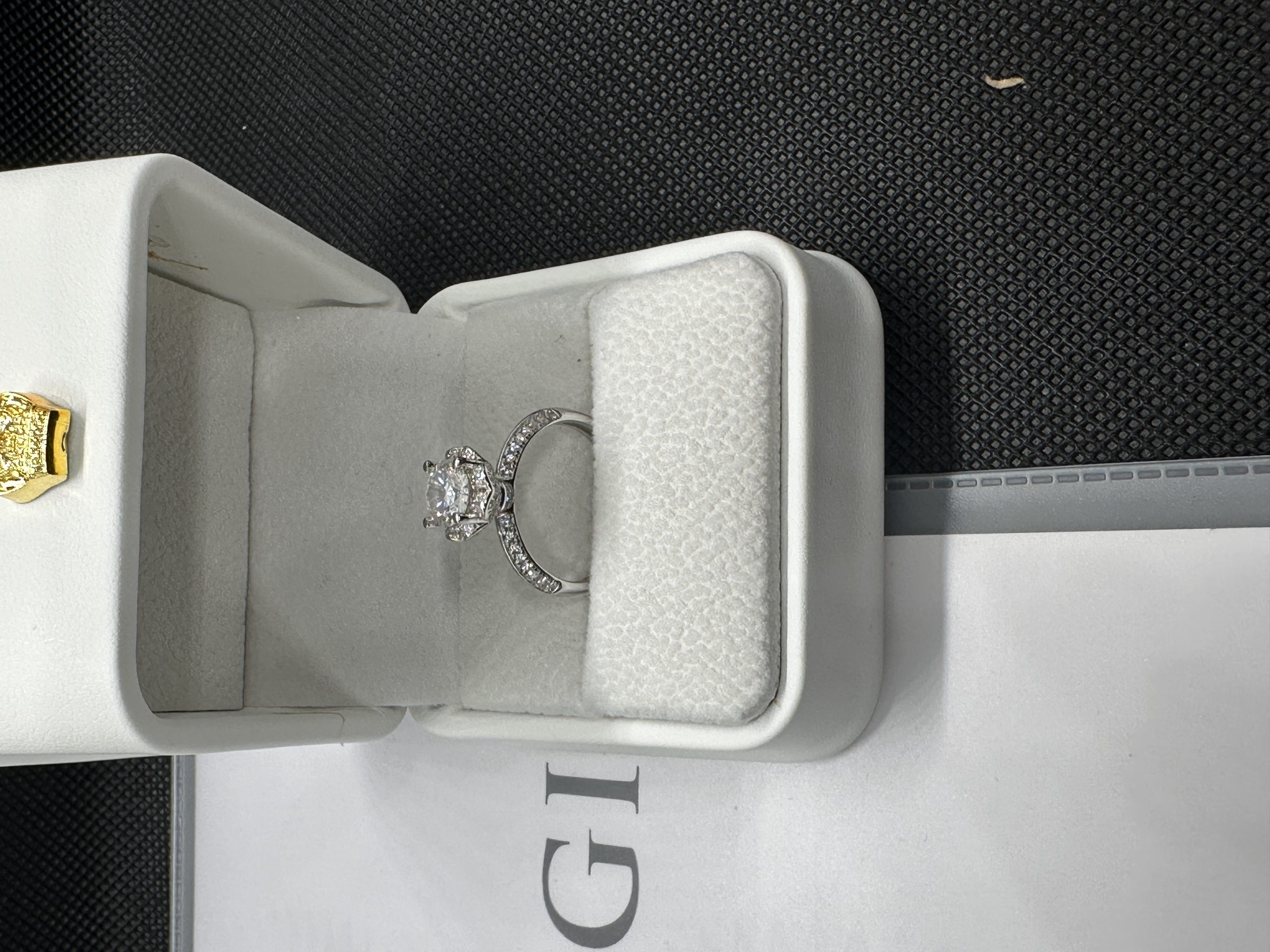 ダイヤモンド指輪 18 金 ダイヤモンド リング 天然ダイヤモンド1.01ct GIA鑑定書 AU750指輪