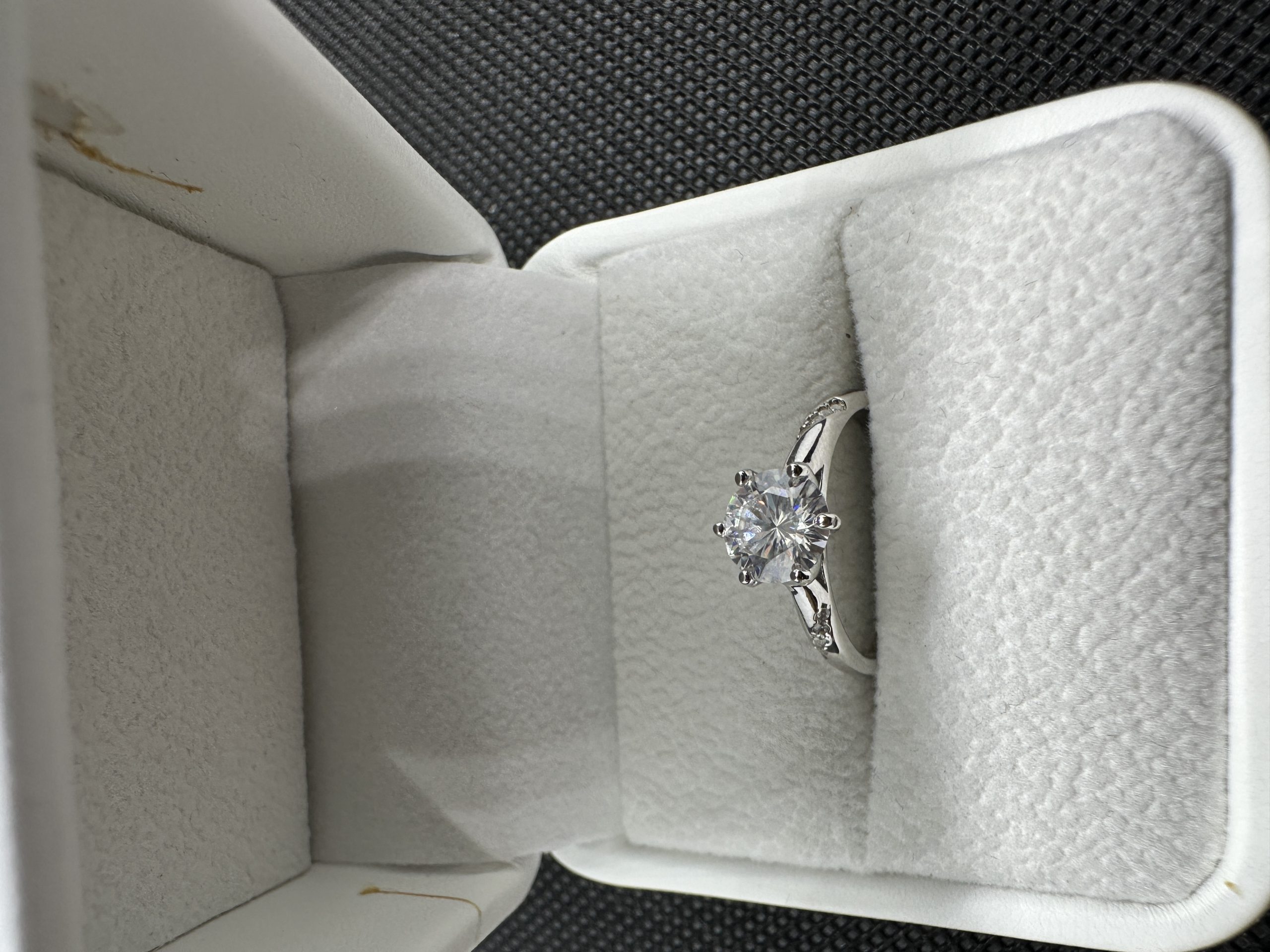 ダイヤモンド指輪 vvs ダイヤモンド 天然ダイヤモンド1.01ct GIA証明書 AU750指  輪