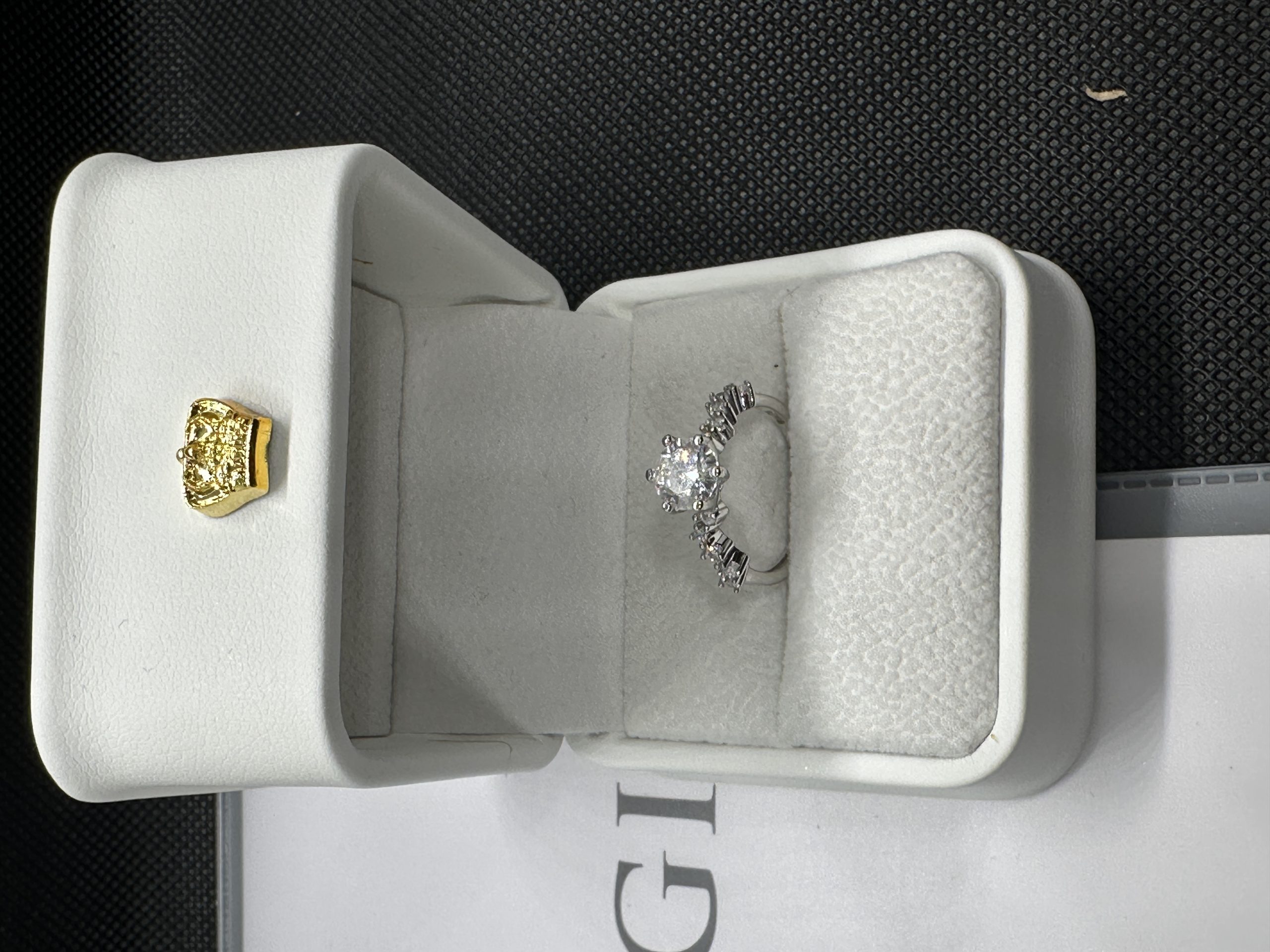 ダイヤモンド指輪 本物 の ダイヤモンド 天然ダイヤモンド1.01ct GIA鑑定書 AU750指輪