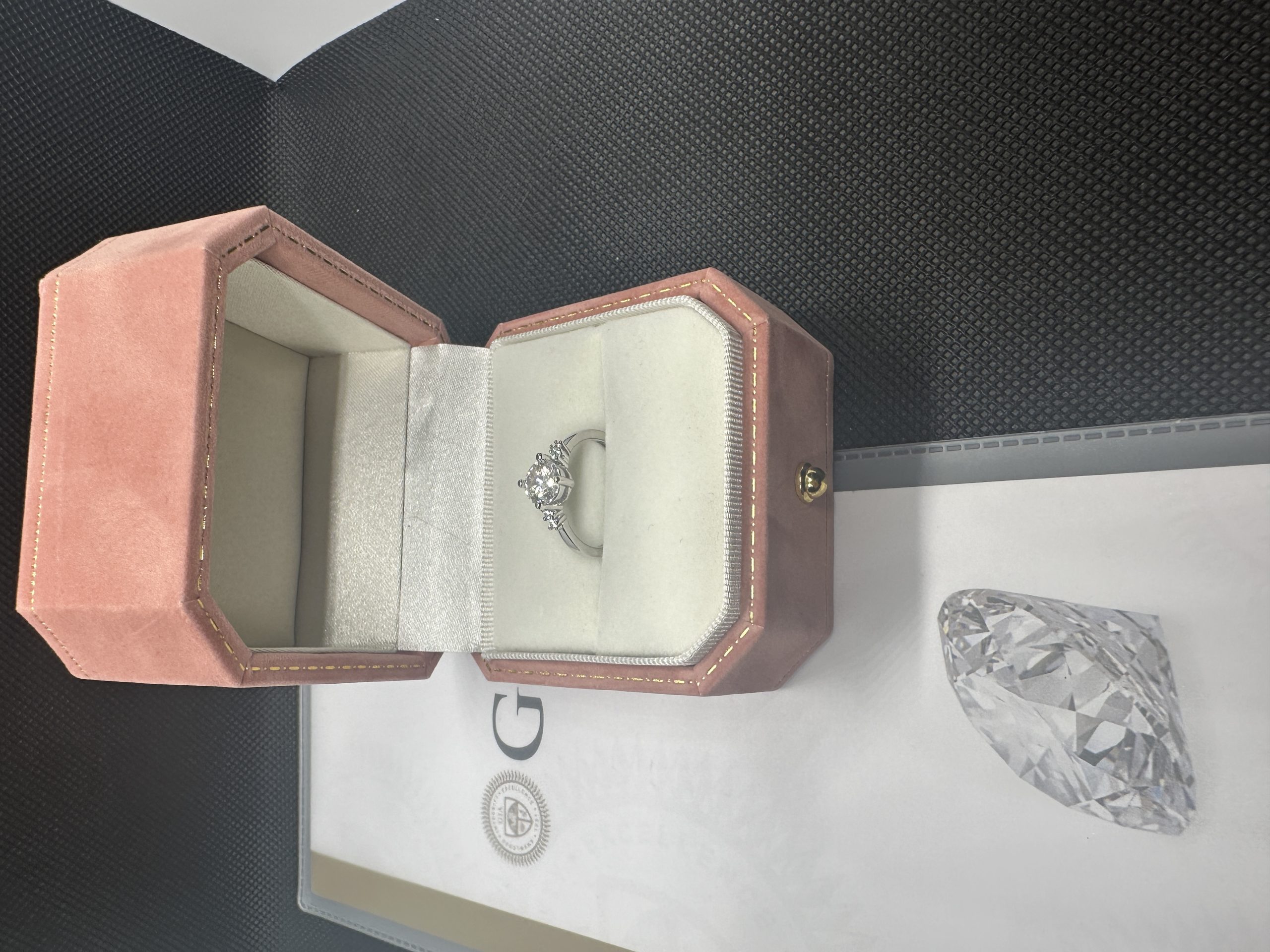 ダイヤモンド指輪 ダイヤモンド リング 安い 天然ダイヤモンド1.01ct GIA鑑定書 AU750指輪