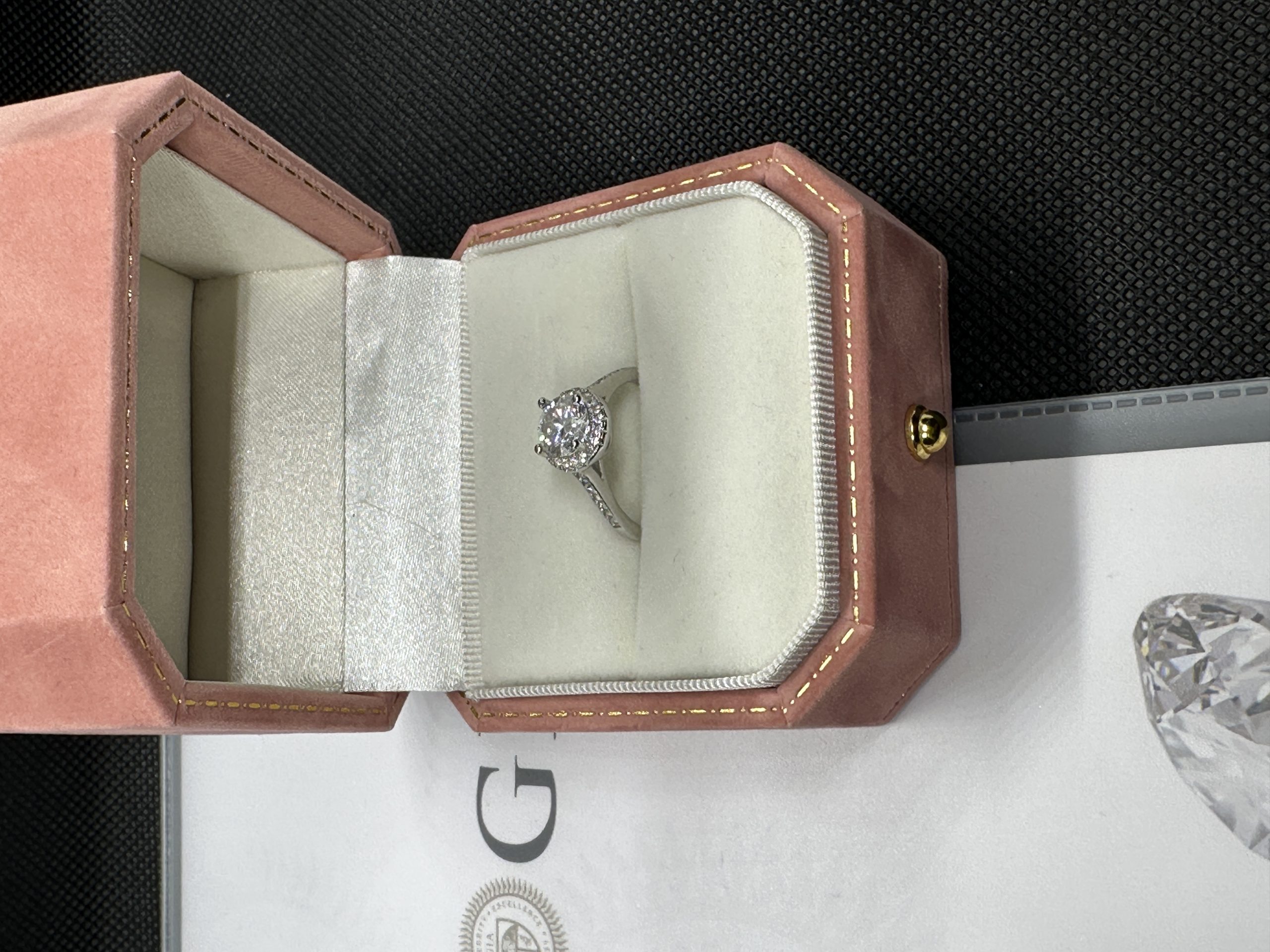 ダイヤモンド指輪 プラチナ ダイヤ 指輪 天然ダイヤモンド1.01ct GIA鑑定書 AU750指輪